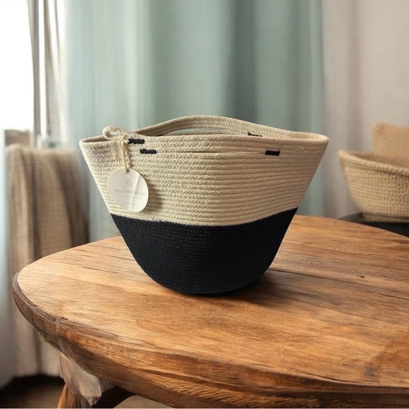 Mia Mélange Handbags - Elegant Black and Cream Women's Tote